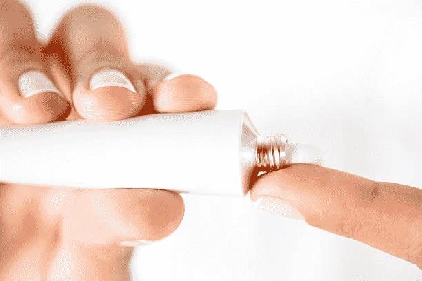 Can you buy daktacort over the counter?